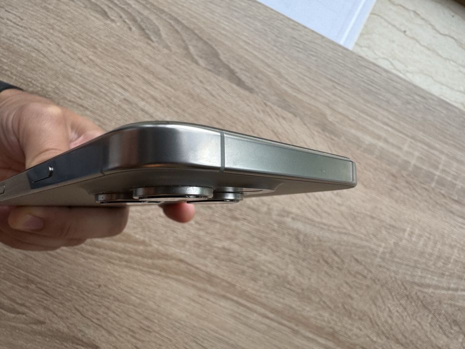 Vand Iphone 16 pro max impecabil