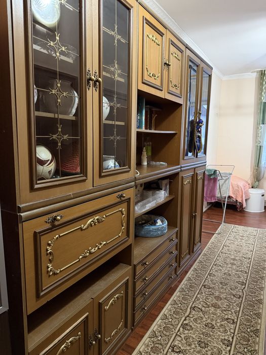 Продам румынскую стенку