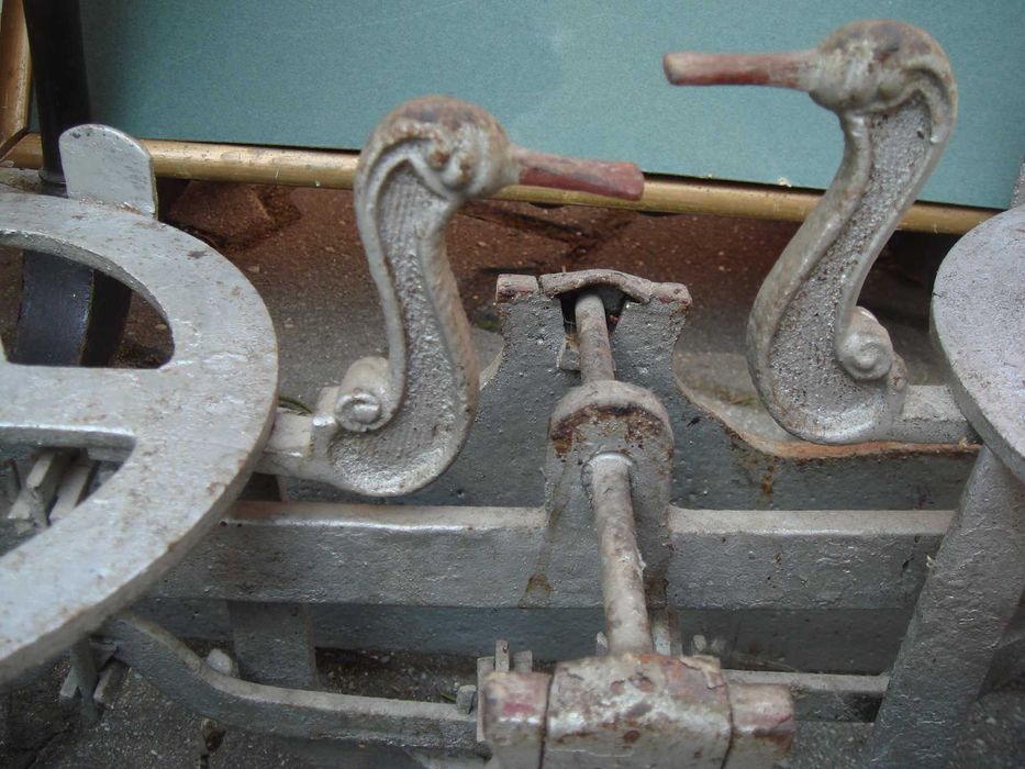 Cantar Metalic Vechi din Perioada Interbelica Vintage Retro