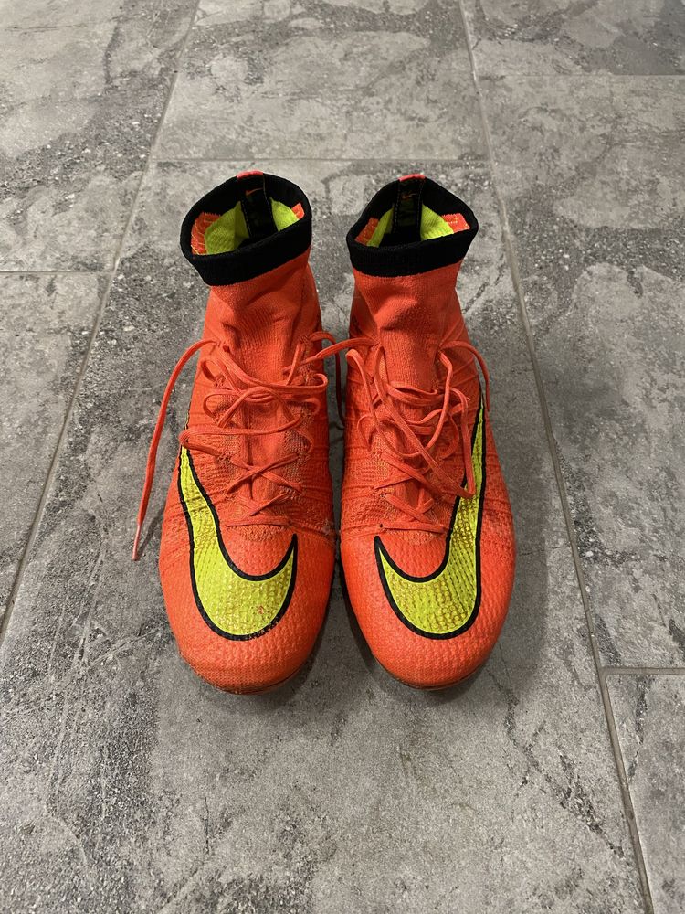 Професионални бутонки Nike mercurial acc