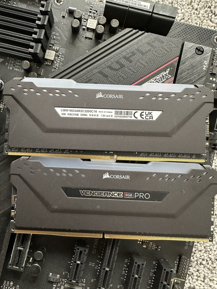 Asus ROG STRIX B550-F gaming,RAM cmw16gx4m2c3200c16,amd ryzen  5 1600