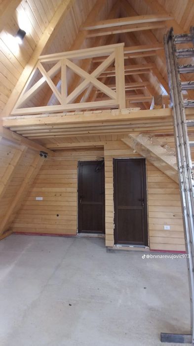 Cabane lemn tip A frame