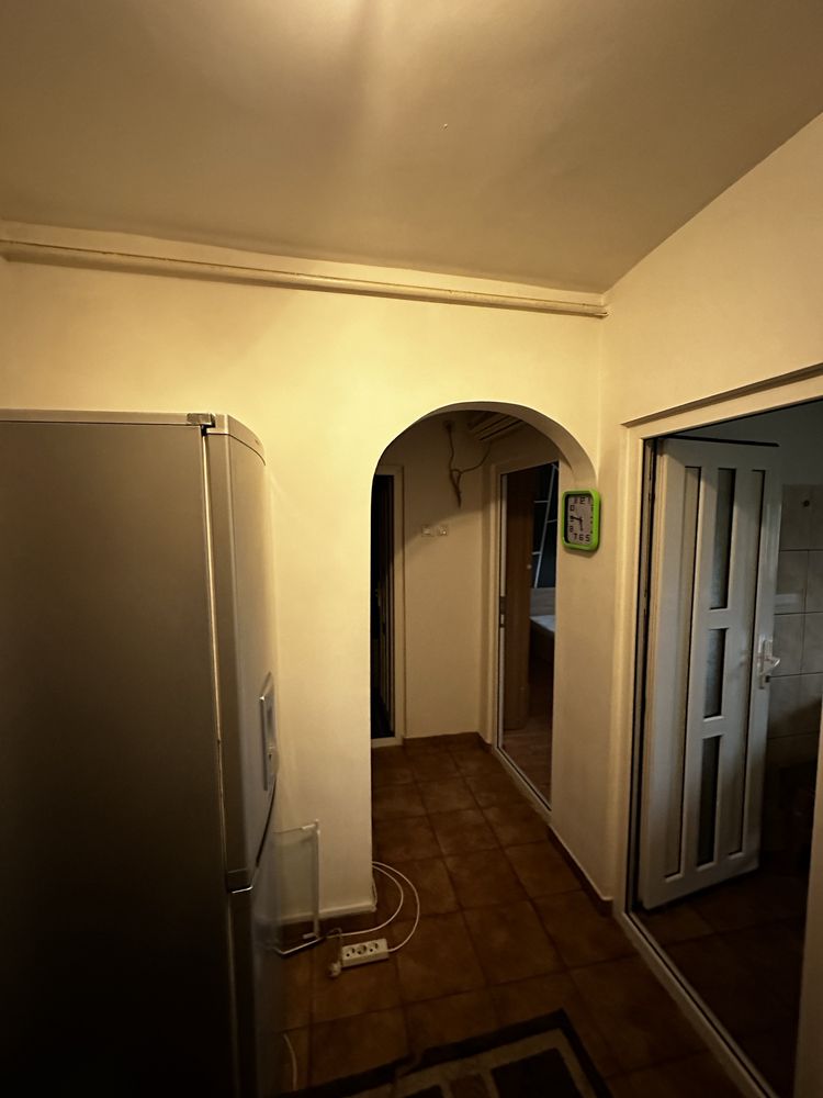 Inchiriez apartament 2 camere