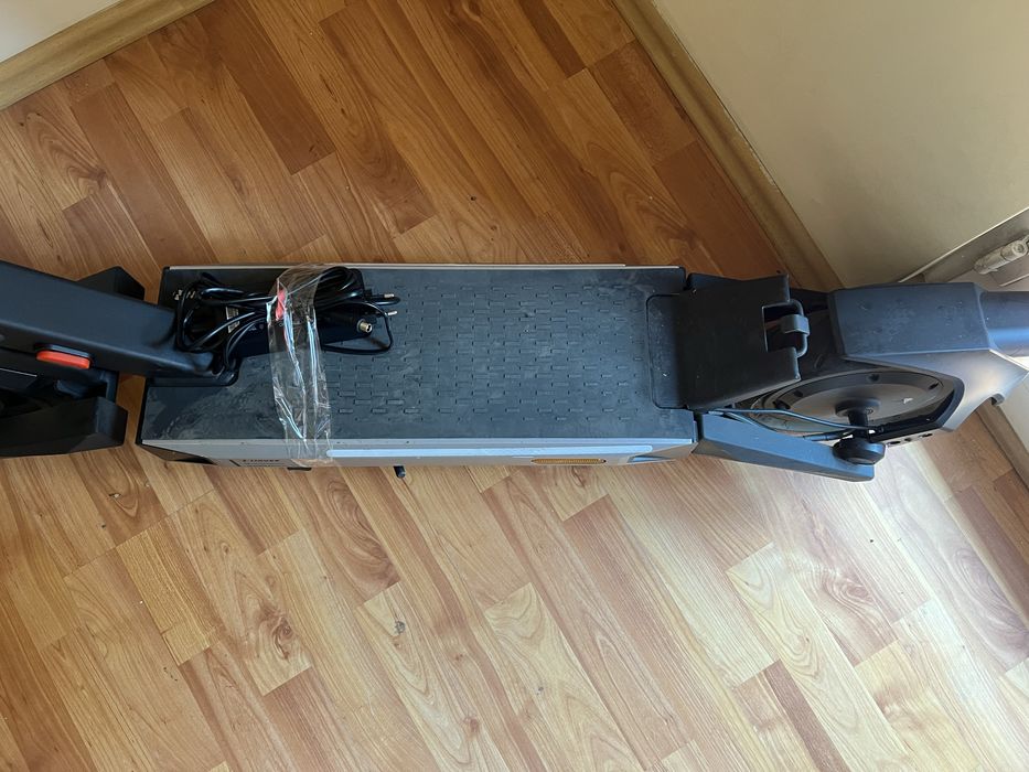 Trotineta NAVEE S40•Amanet Lazar Crangasi•52742