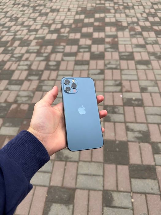 Продам IPhone 12 Pro 256GB