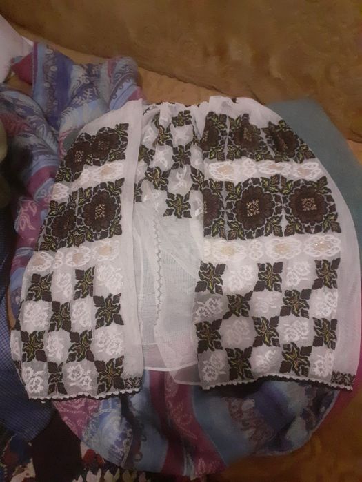 Vând IE tradițională