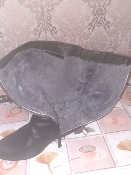 Продам сапоги  зимние натуралка.