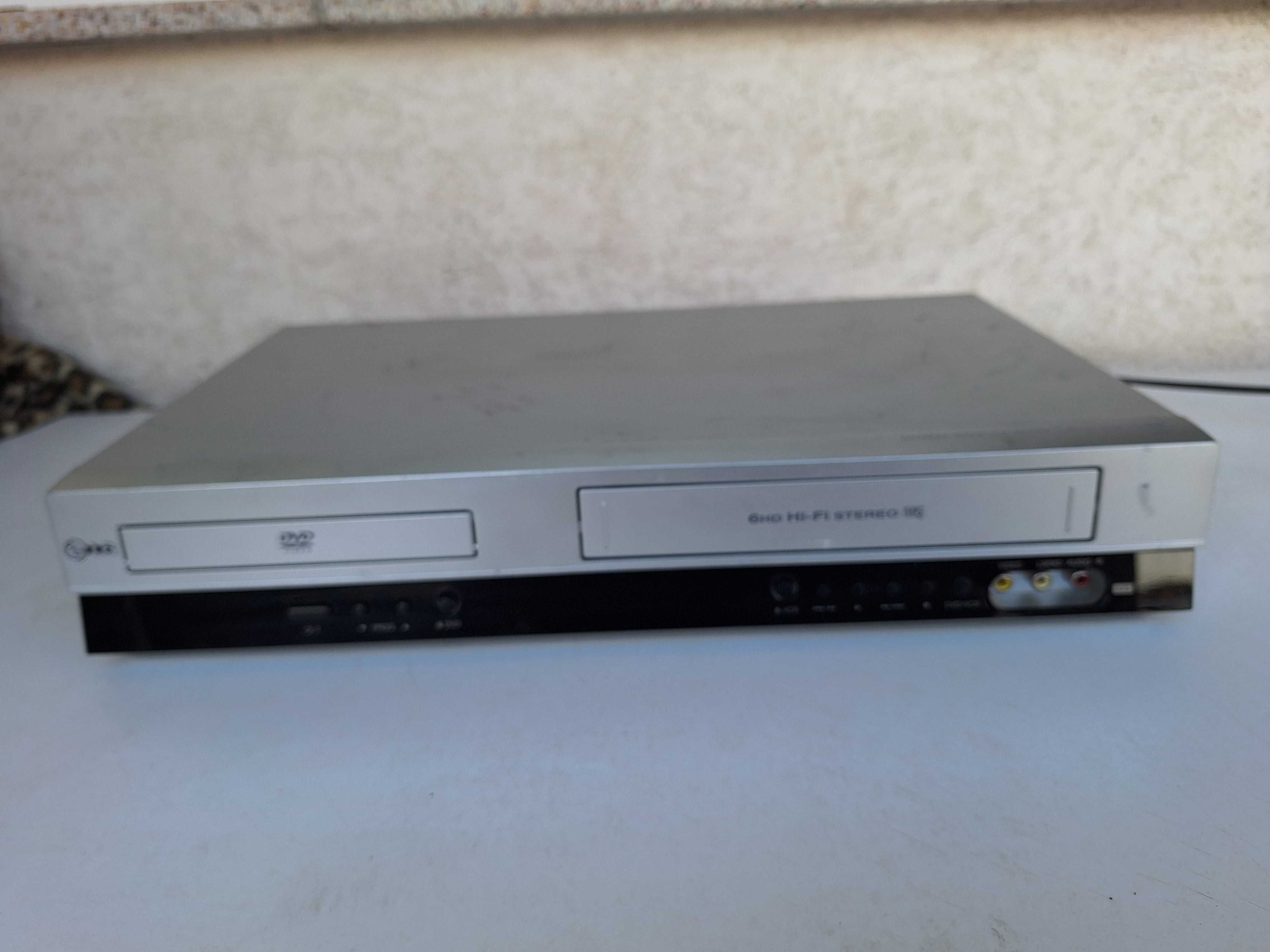 LG V280 DVD /VCR Recorder
