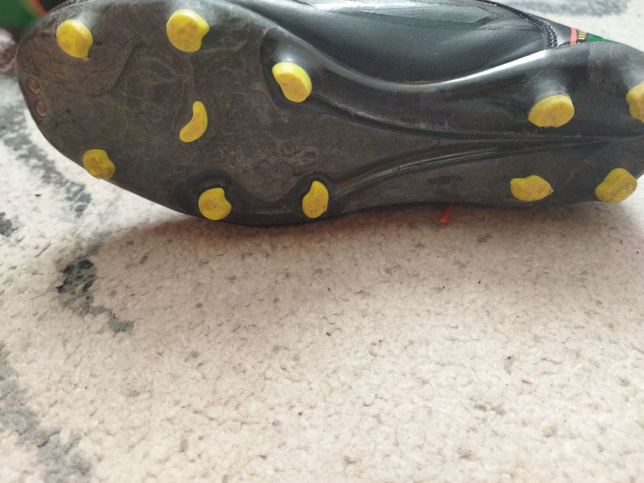 Чисто нови бутонки 38 номер