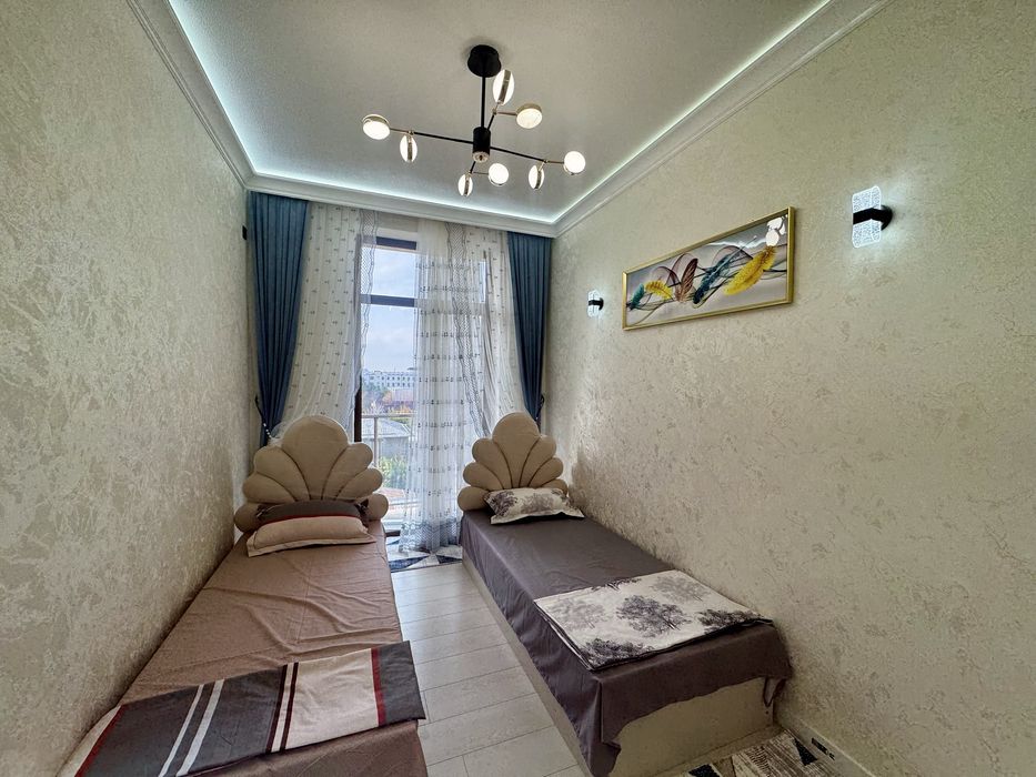 4х комнатная квартира, на 4 этаже. Гагарина.