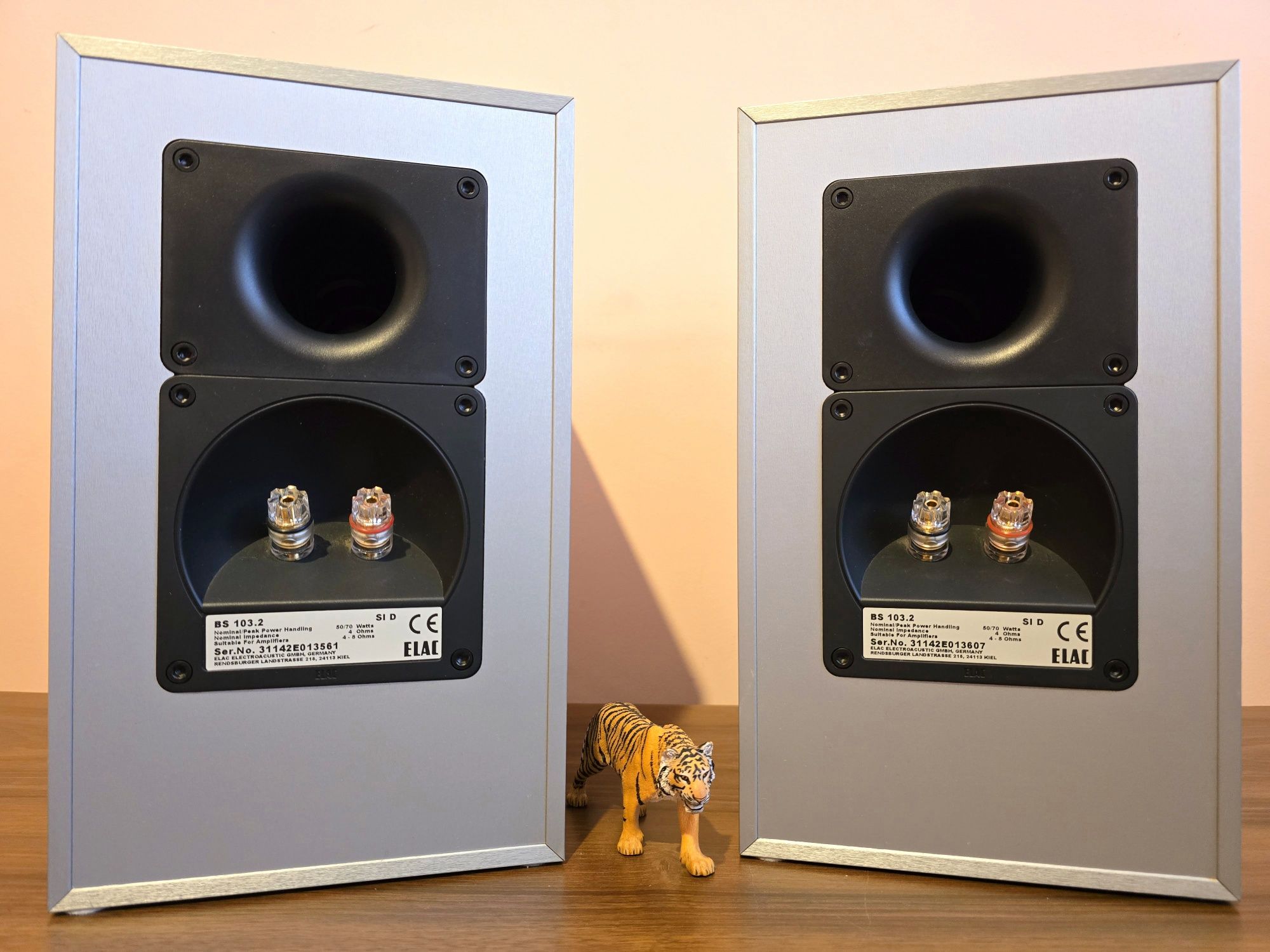 Elac BS103.2 Series. Boxe raft high-end. Sunet magnific. Preț fix !