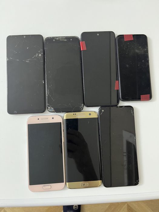 Продам телефоны на запчасти