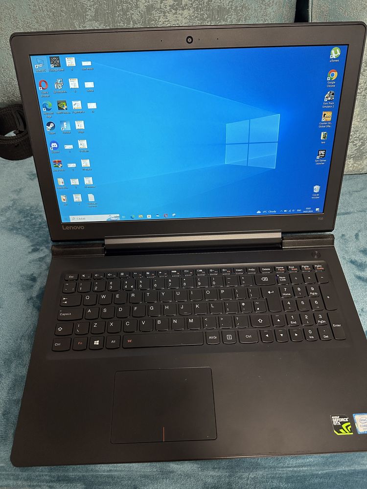 Vand laptop Lenovo IdeaPad 700-15ISK