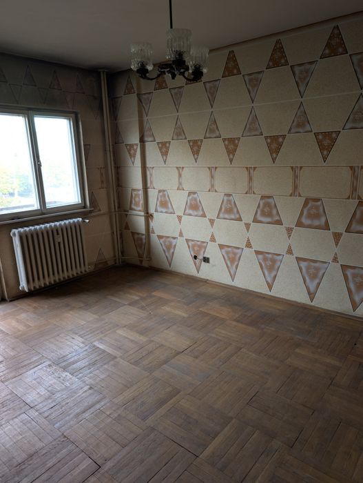 Apartament cu două camere de vînzare