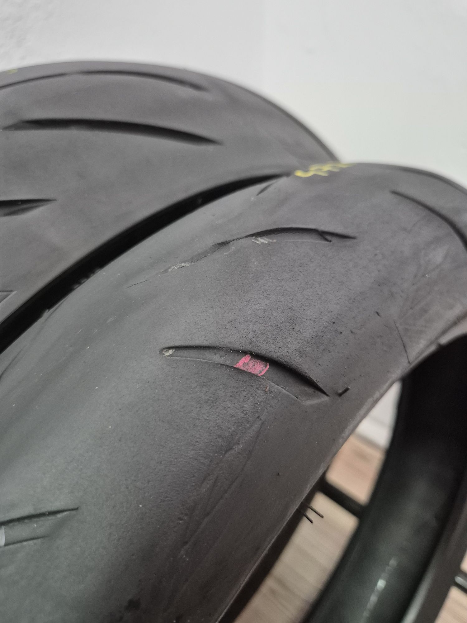 Set anvelope moto 120 70 17 cu 180 55 17 Bridgestone S21 dot 4721