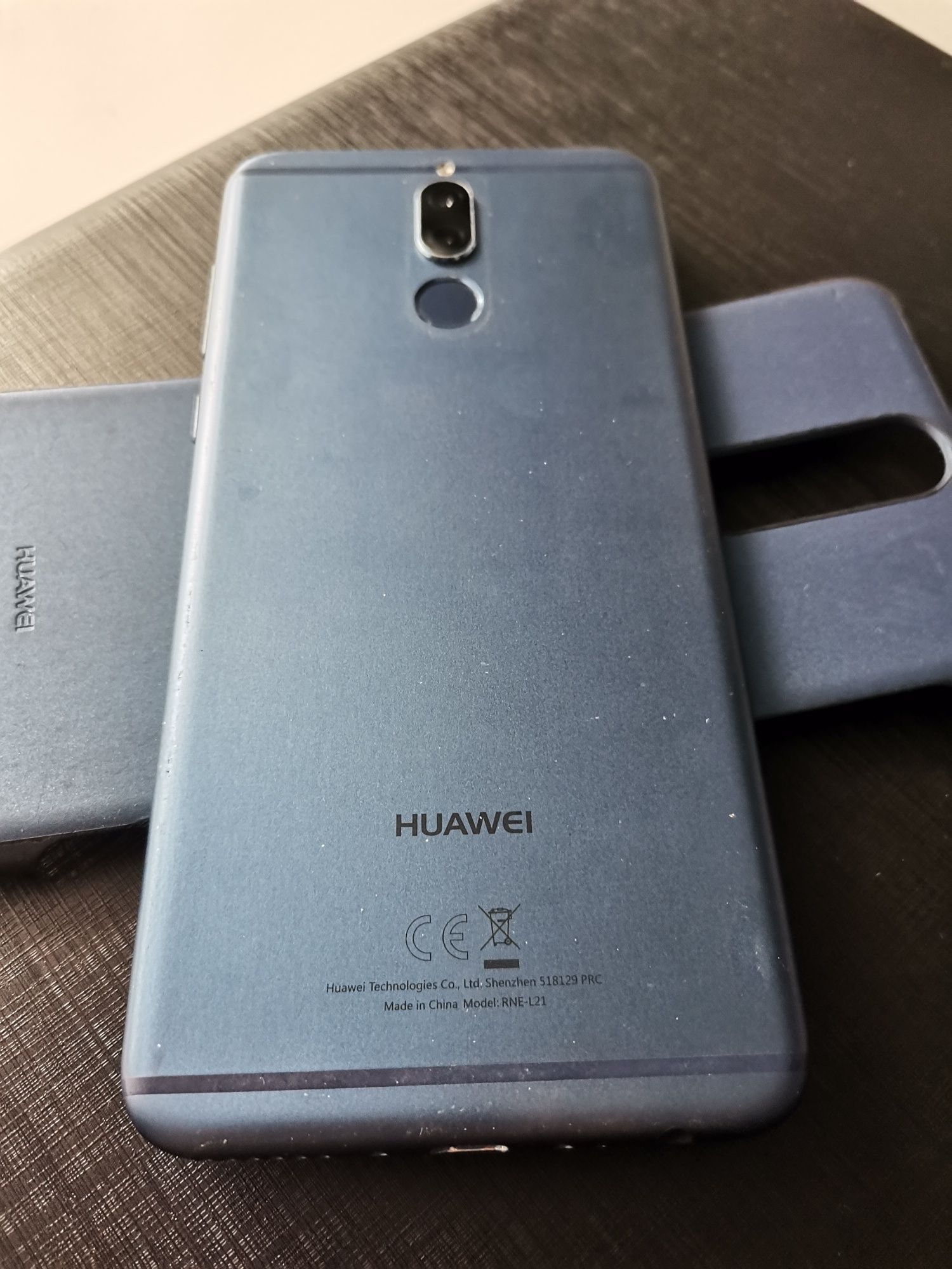 Huawei Mate 10lite cu display spart