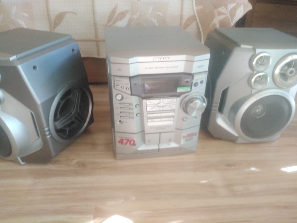 SHarp Уредба нова .с дисковеи.и касети и радия...Производство Мал