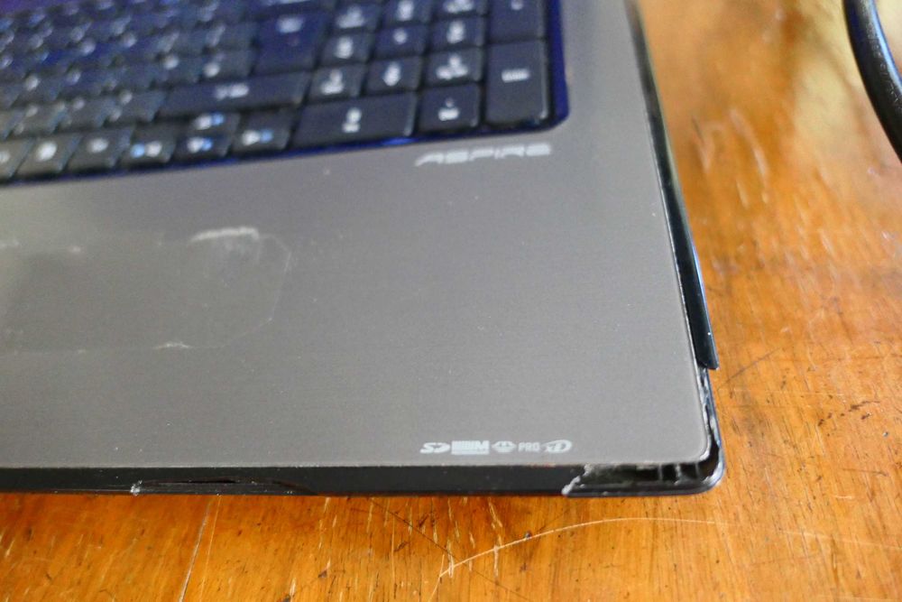 Acer Aspire 7741 17,3HD+ Intel core i3-350m 3gb Ddr3 160GB DVDRW Web