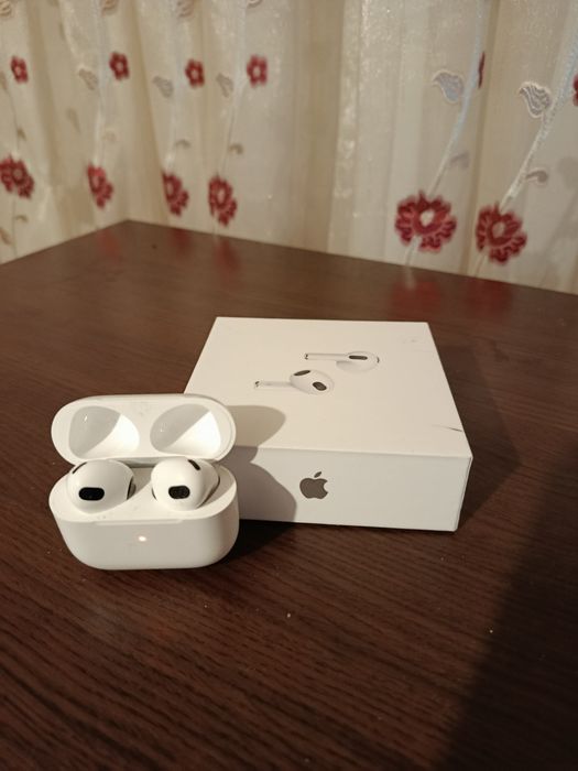 Căști AirPods 3rd generation Apple