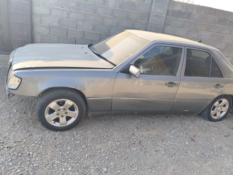 Мерс 124 автомат продам срочно