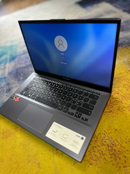 laptop Asus Vivobook 14, ryzen 3