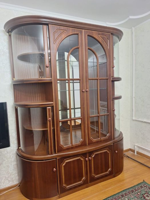Продам сервант цена 30000