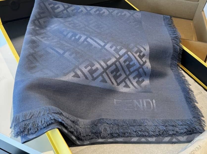 Дамски луксозен шал