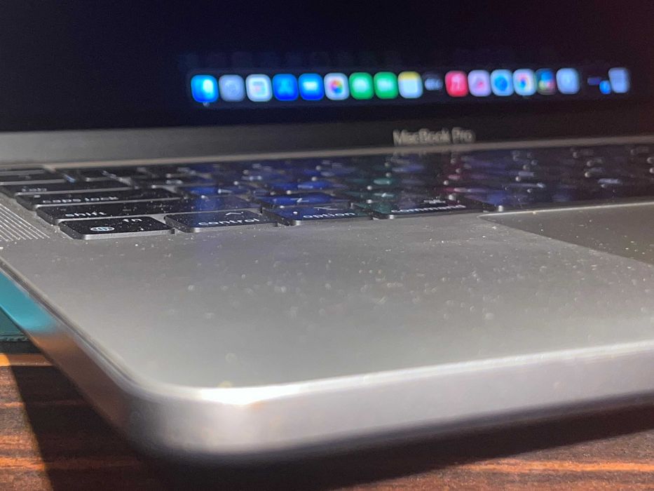 M1 MacBook Pro 13.3'' 8-CPU, 8-GPU, 8RAM, 512SSD