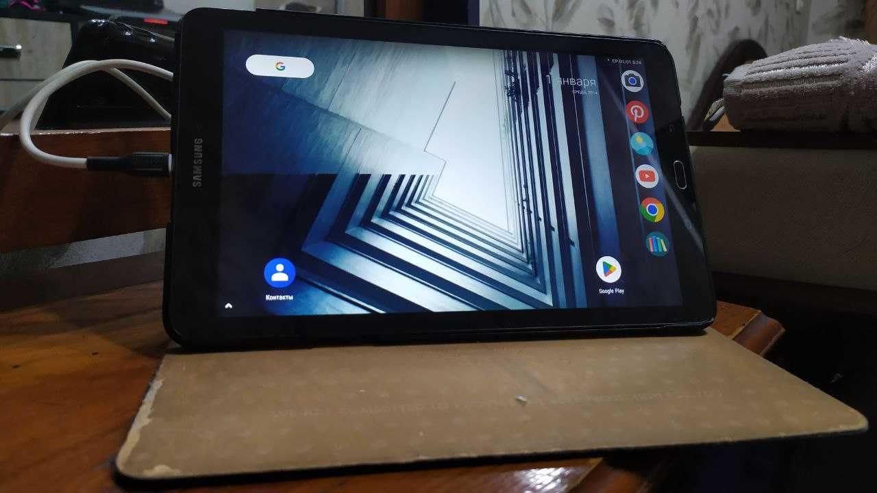 планшет SAMSUNG Galaxy Tab E SM-T561 Black