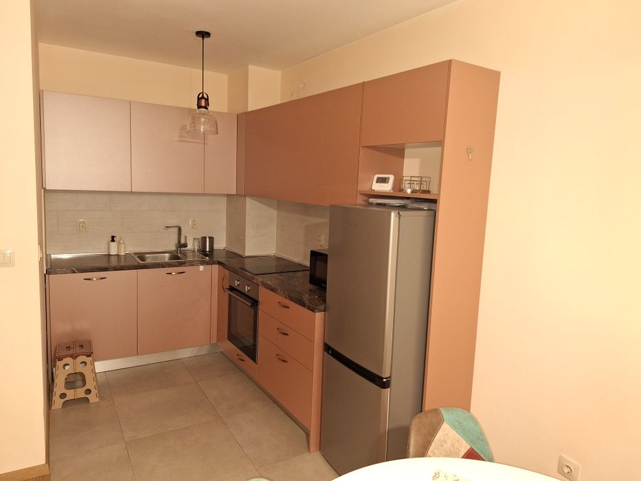 Дава се под наем Двустаен апартамент в София, Хладилника - 65 кв.м за 714 € - Снимка #1