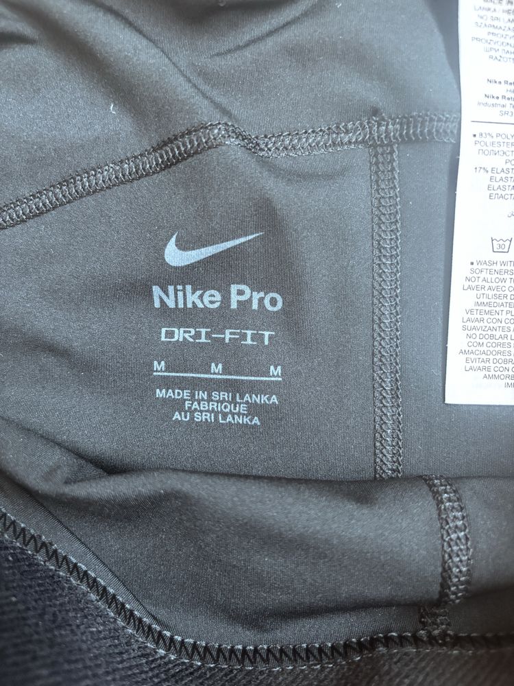 Дамски къс клин Nike Pro - М размер