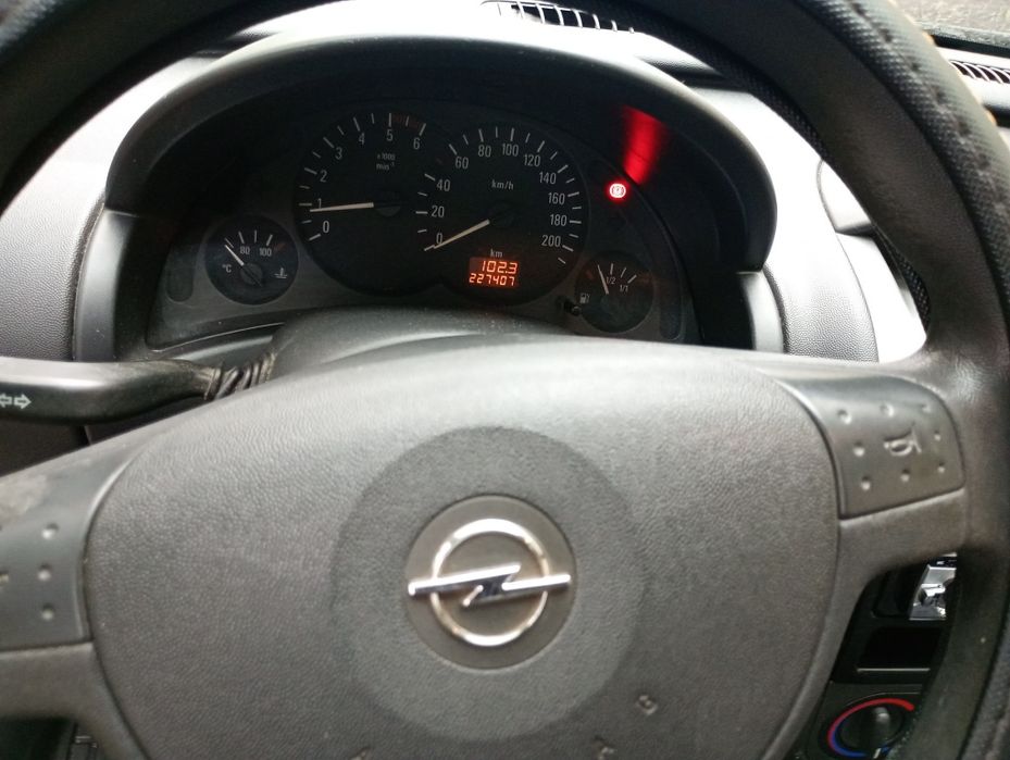 Opel corsa an 2004 1,3 diesel