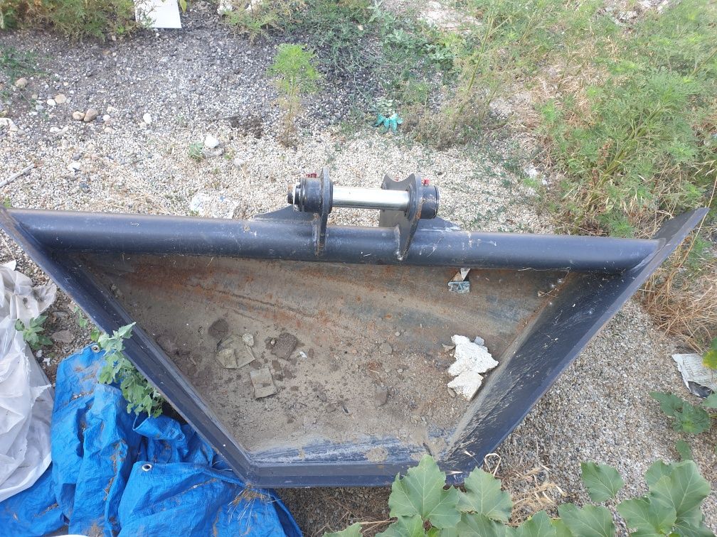 Cupa trapezoidala JCB