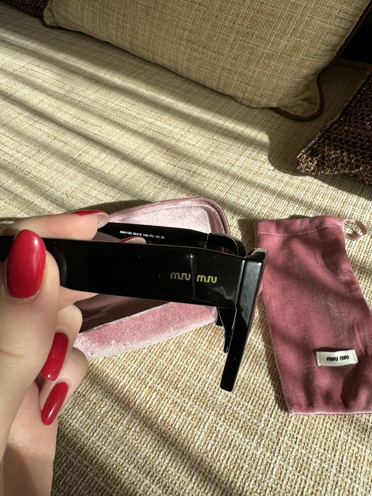 Слънчеви очила Miu Miu
