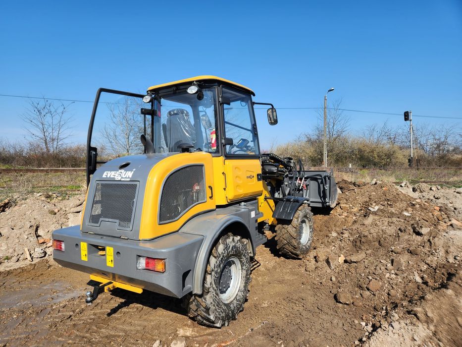 Încărcător frontal Everun/ Vola/ lame/cupa