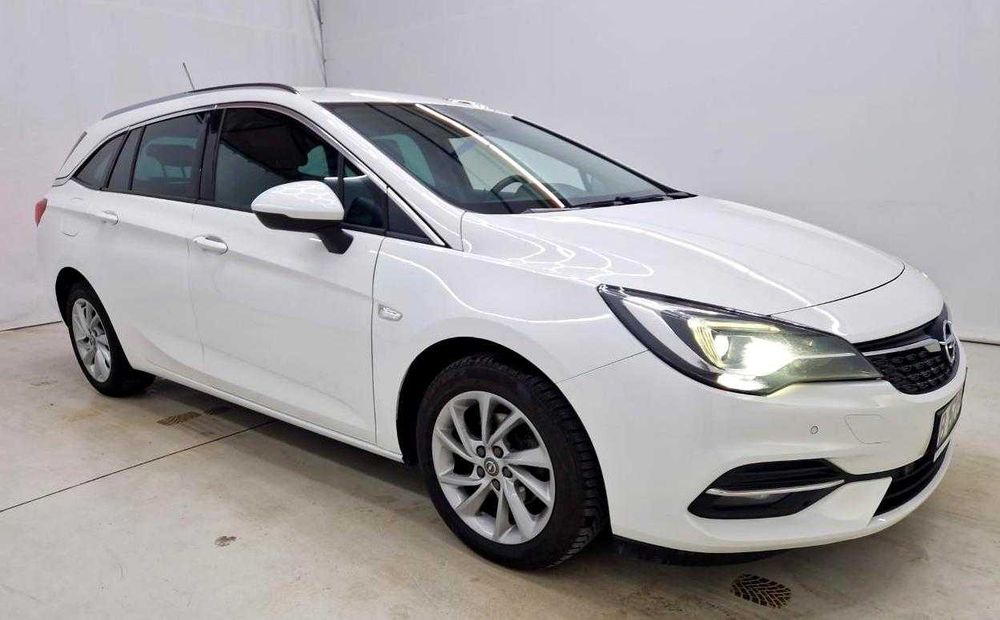 Astra K Elegance 1.5 CDTi 122cp. TVA deductibil. Unic proprietar.