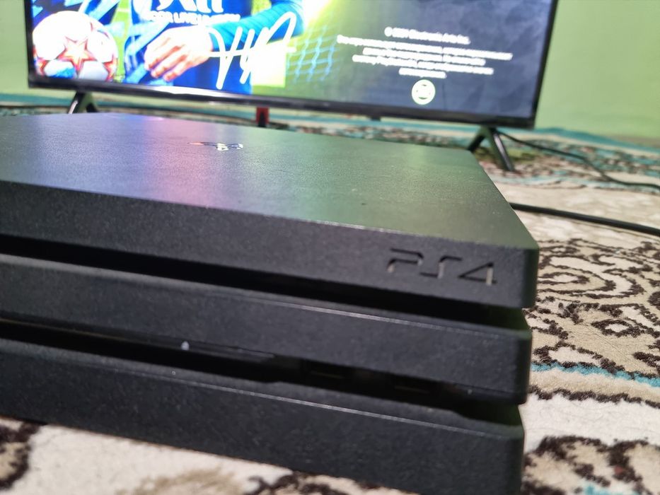 Playstation 4 Pro + TV 32 PS4