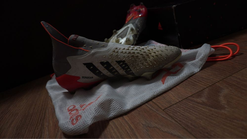 Adidas predator- футболни обувки