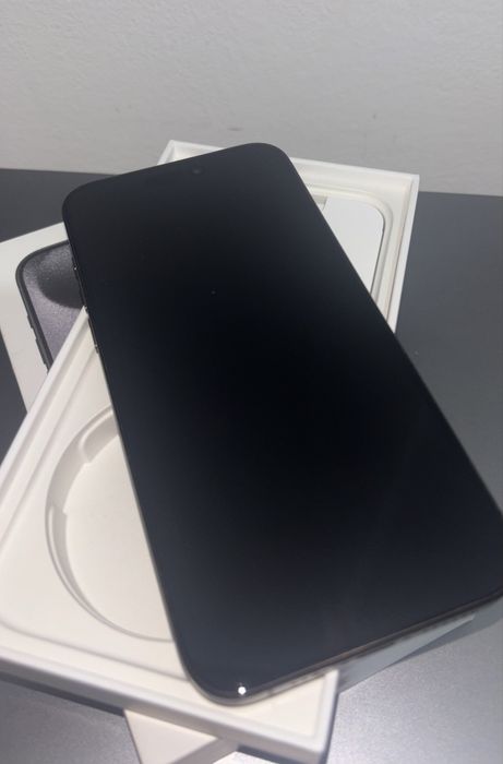 iPhone 15 PRO MAX Black Titanium 256 GB stare EXCELENTĂ - Sănatate 83%