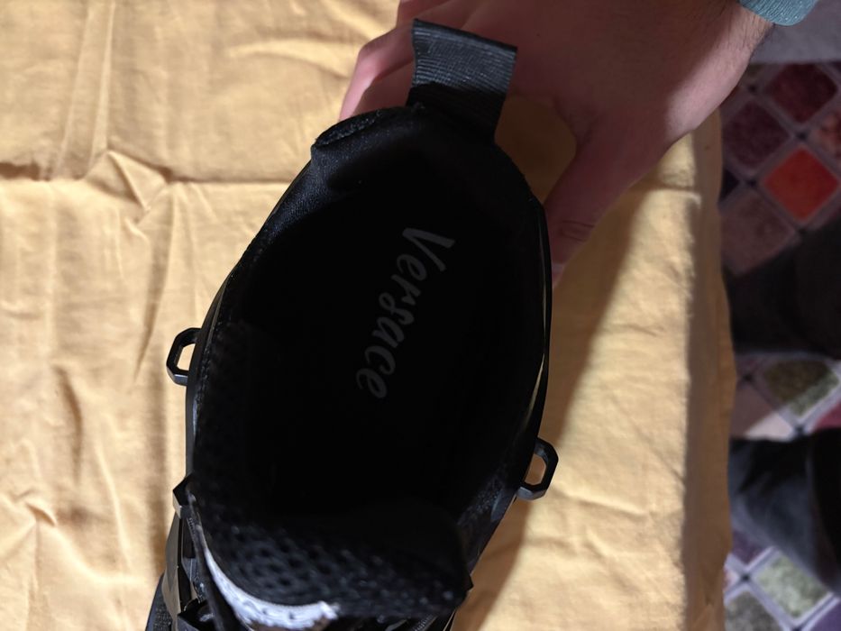 Vând Adidasi Versace