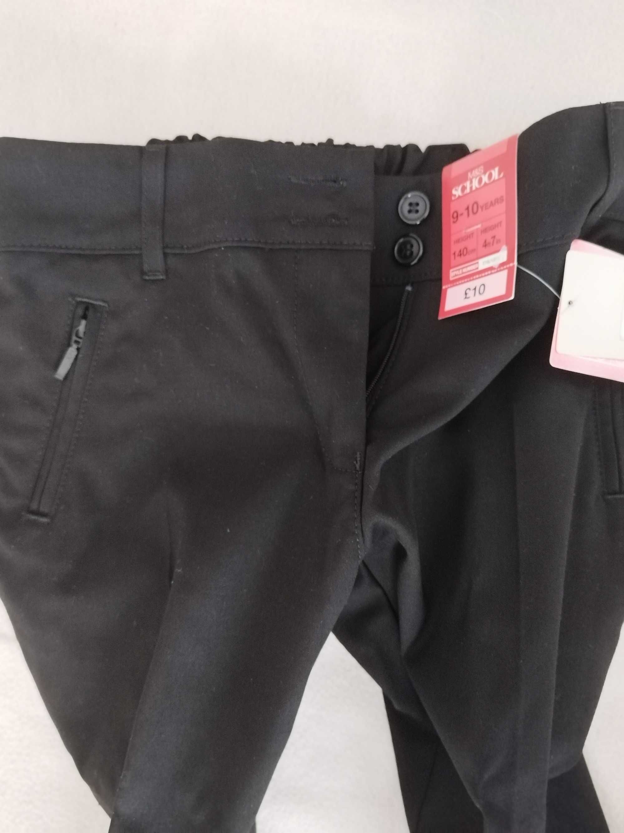 Pantaloni negri din stofa Marks & Spencer noi