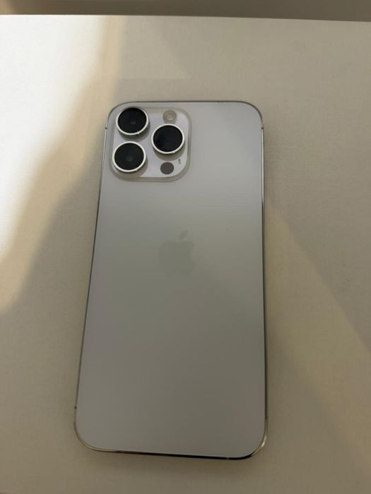 Iphone 14 pro max 256 в идеальном состоянии.