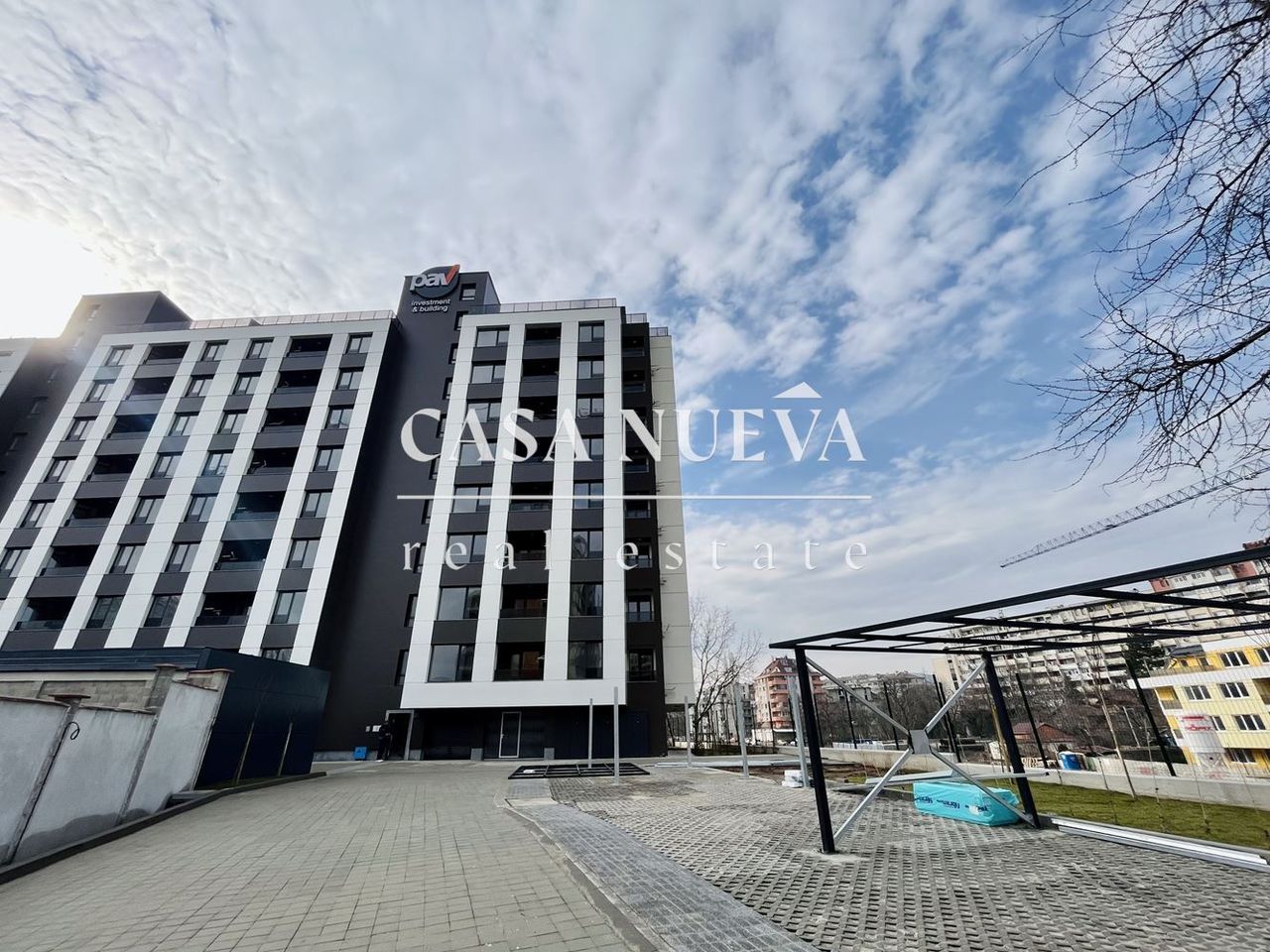 Продава се Тристаен апартамент в София, Павлово - 106 кв.м за 2311 €/кв.м - Снимка #8