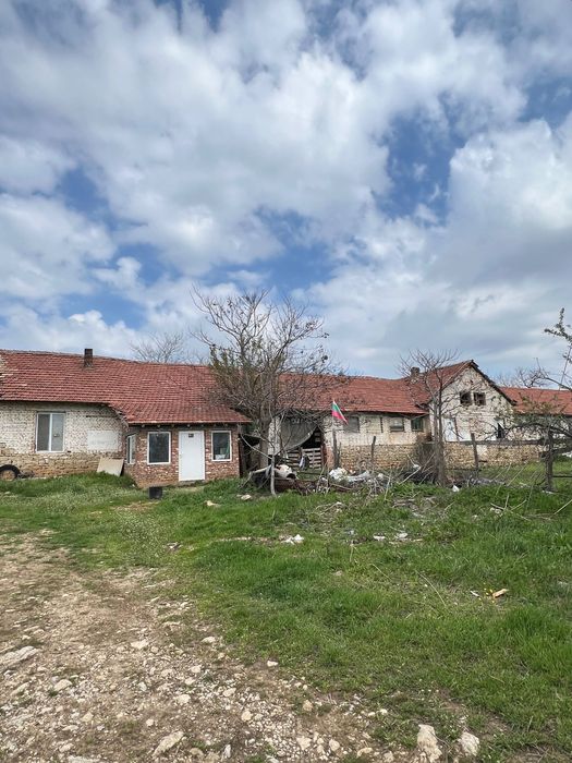 Продава се Промишлена сграда в Сухиндол - 15000 кв.м за 12 €/кв.м - Снимка #2