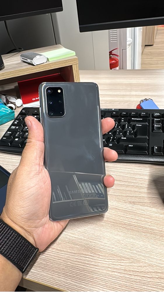 Samsung s20 plus