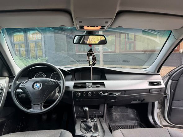 BMW Seria 5 E60 2.2 benzina