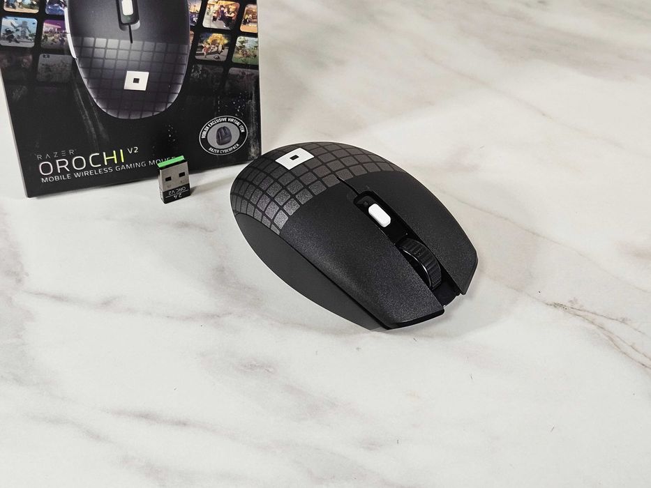 Razer Orochi V2 Roblox Edition: Ултра лека, безжична, уникален дизайн