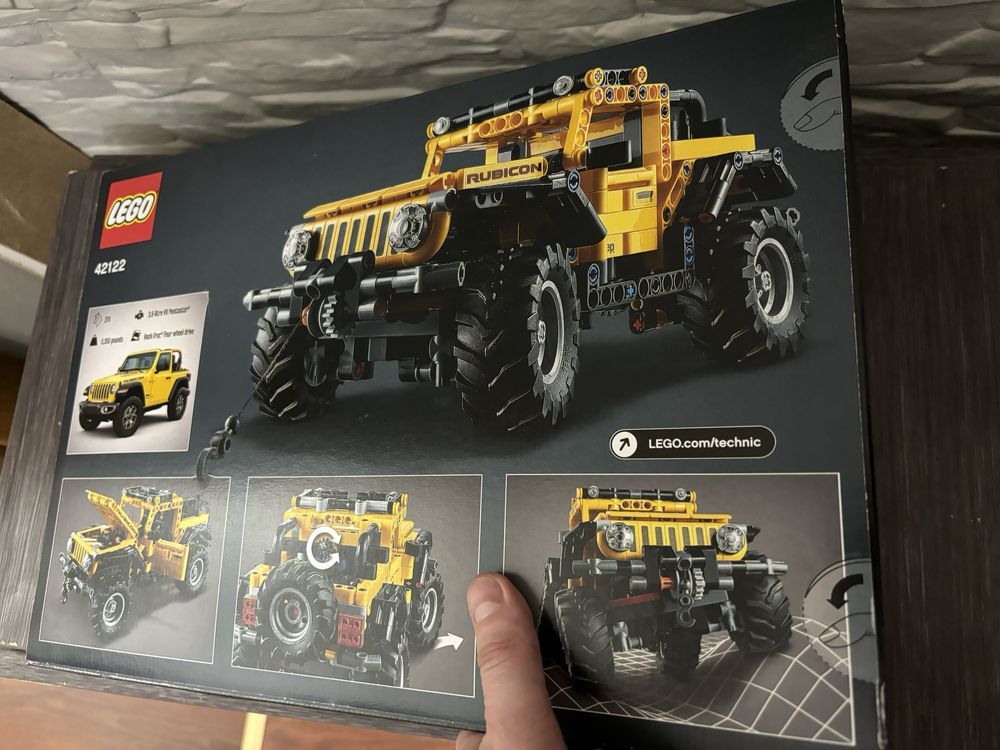 Новый LEGO Technic 42122 «Jeep Wrangler»