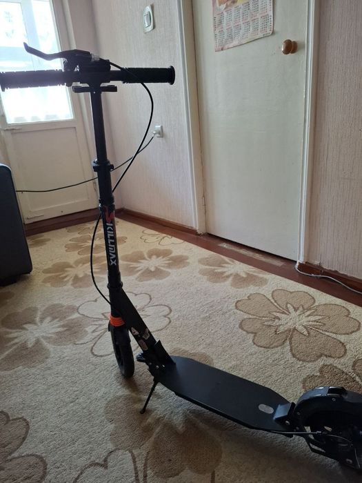 Продам самокат а