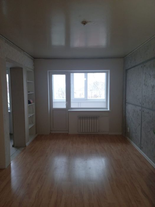 Продам 2 комнатную квартиру район рабочего посёлка.